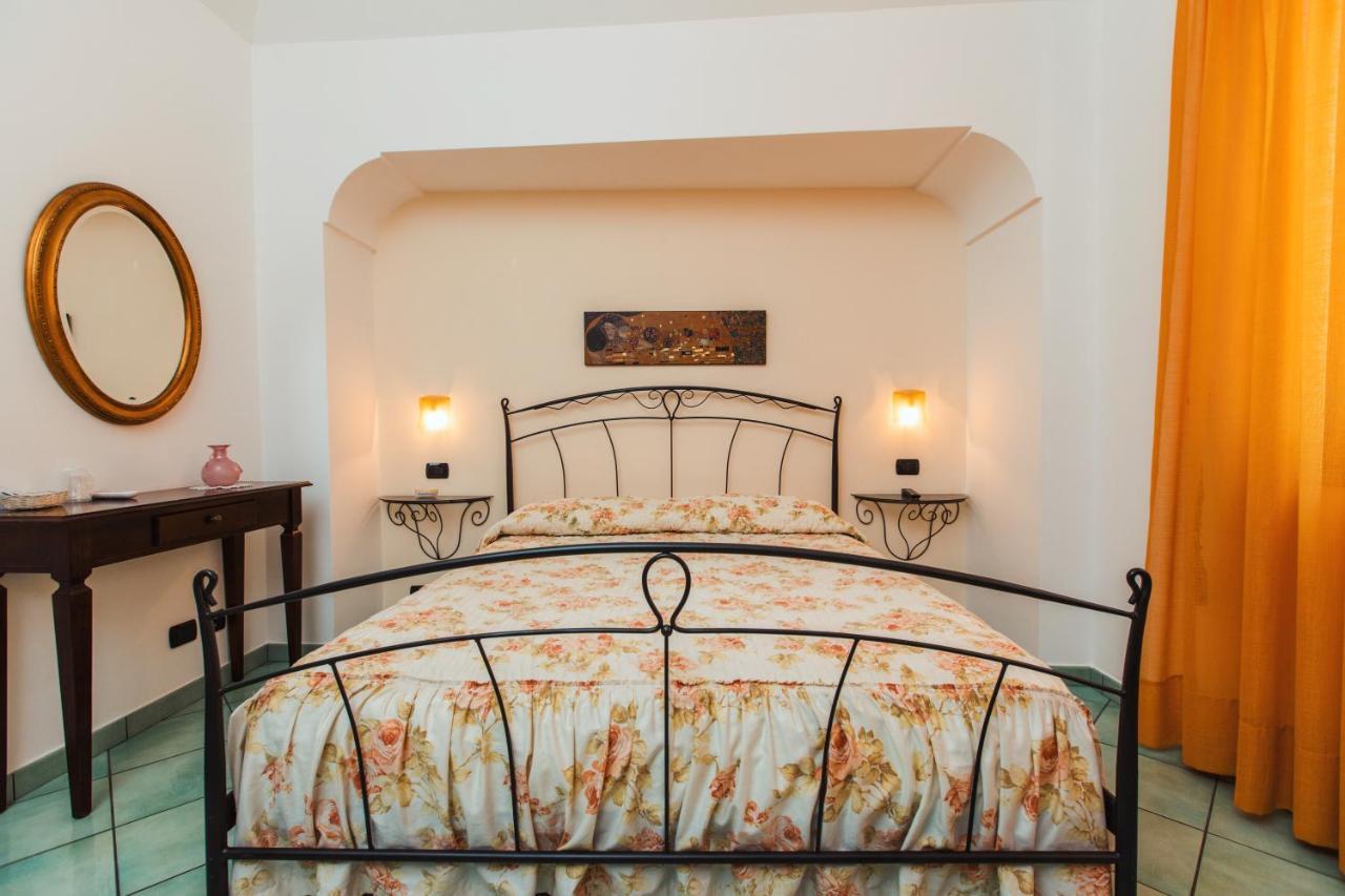 Roccia Fiorita Hotel Furore Luaran gambar